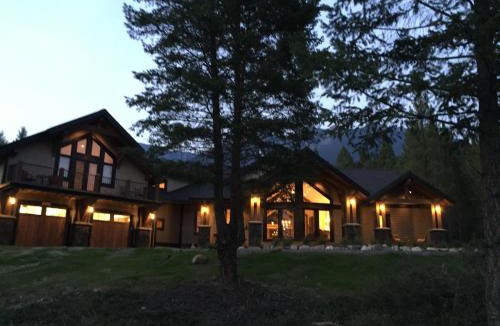 East Kootenay Apartment | Radium Elk Park B & B