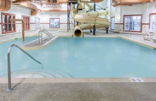 Camrose Hotel | Ramada by Wyndham Camrose
