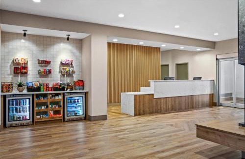 Drumheller Hotel | Ramada by Wyndham Drumheller Hotel & Suites