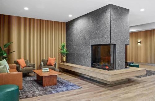 Drumheller Hotel | Ramada by Wyndham Drumheller Hotel & Suites