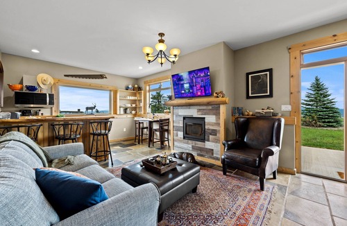 Kamloops House | Ranchland Private Suite on 80 acre ranch, 15 min from Kamloops!