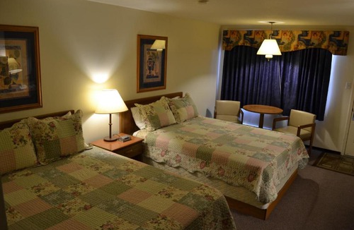 Medicine Hat Hotel | Ranchmen Motel
