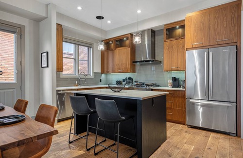 Hillhurst House | *Rare find* Calgary’s Finest |Cozy and Vibrant Double King Beds|Stampede Special