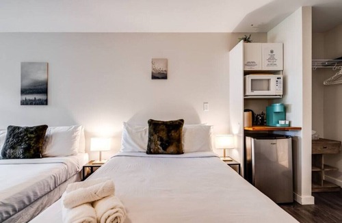 Dwight Cabin | Rare Muskoka Chalet Suite - A3