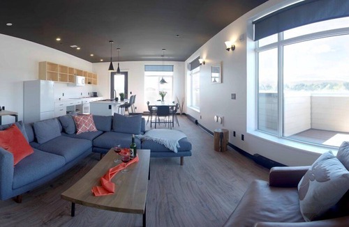 Whitehorse Hotel | Raven Inn Whitehorse