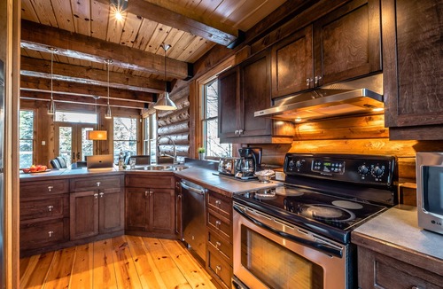 Lac Superieur Village Cabin | RCNT Chalets