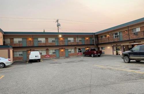 Montgomery Hotel | Red Carpet Inn & Suites