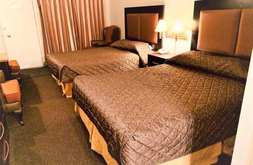 Montgomery Hotel | Red Carpet Inn & Suites