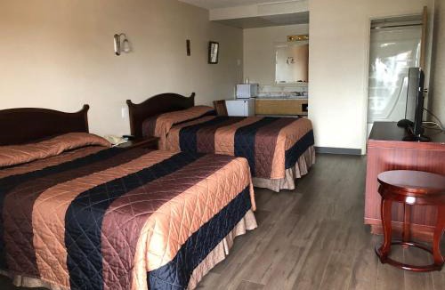 Red Deer Hotel | Red Deer Inn & Suites