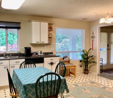 Regional District of Nanaimo House | Red Robe B&B