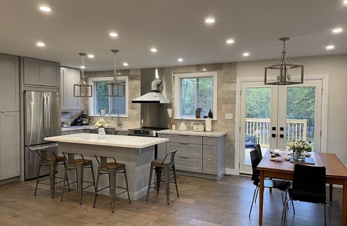 Tiny Cottage | Redbrick Hideaway - 200 metres to the beach