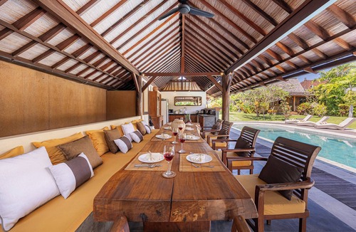 Batu Bolong Villa | Refurbished Villa Lina-In the heart of Canggu & 5min ride to Echo Beach/La Brisa