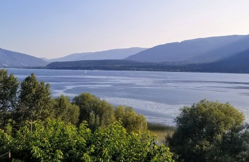 Tappen House | Relax and Enjoy a LOG HOME EXPERIENCE with Extraordinary lake and mountain views
