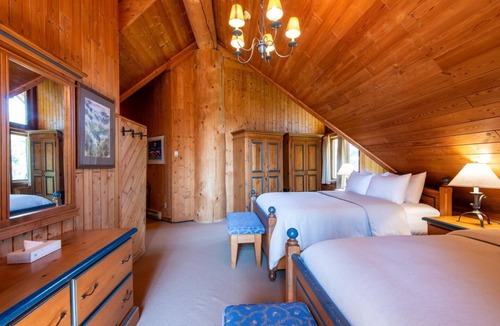 Blue River Hotel | Relax and Recharge - Luxury in the Mountains! Book your amazing summer getaway!