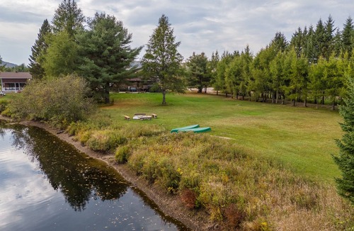 Amherst Ski Chalet | Relax & Rewind : Spacious Waterfront with SPA