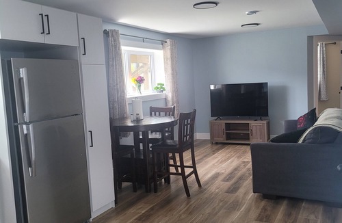 Terra Nova Apartment | Relax with the whole family at this peaceful place to stay. Close to yyt.