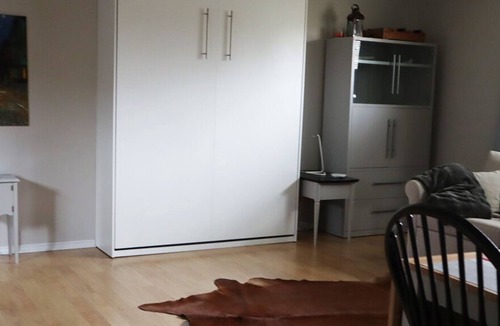 Ottawa Division Apartment | Relaxful Trendy Suite w/Fireplace