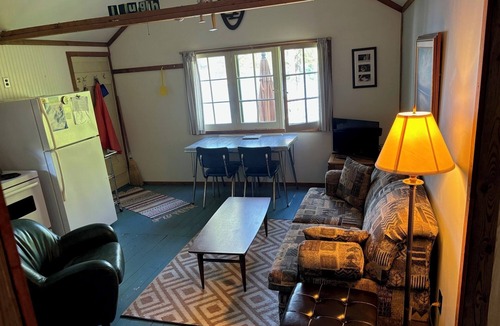 Lakefield Cottage | Relaxing Dog Daze Cottage Retreat at the Lake Edge Cottages!