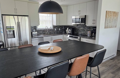 Port Philip House | Relaxing spot on the water. Close to many golf courses in the area.