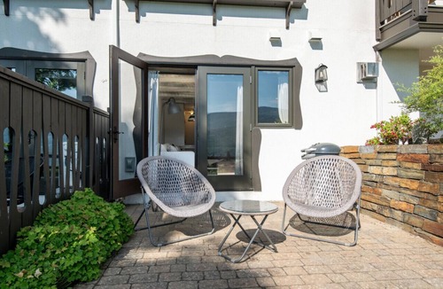 Mont-Tremblant Condo | Renovated 1 bedroom with Views of Mont-Tremblant