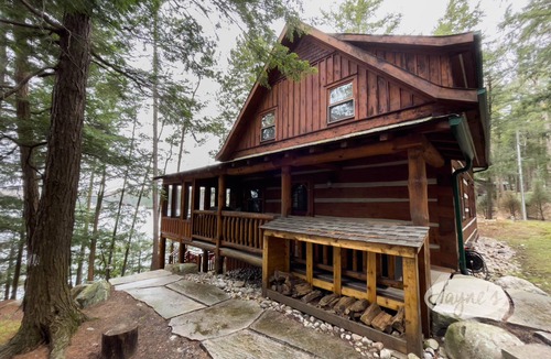 Minett Cottage | Renovated Log Cabin! 3 Bed, 2 Bath Lake Rosseau! Minett! Sunsets!