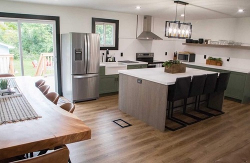 Bobcaygeon House | Renovated open concept family sized Home with game room and fire pit in backyard