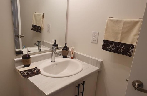 Wasaga Beach House | Rent entire house in Wasaga Beach. Spacious and Cosy!