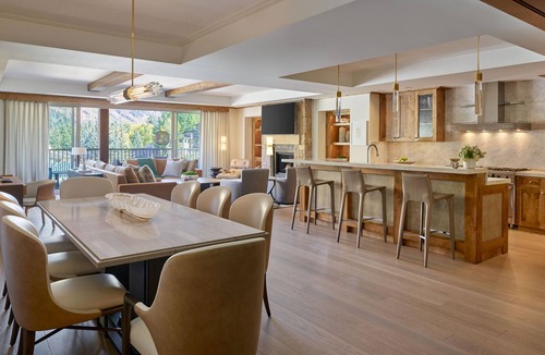 Downtown Hotel | Residences at the Little Nell