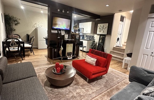 North Vancouver Ski Chalet | Resort Style Chalet in the Forest with a Tennis Court near Grouse Mountain