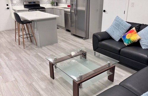 Delta Apartment | RESORT TYPE 2 BED 2 BATH SUITE IN A VERY LARGE HOME IN DELTA, BC
