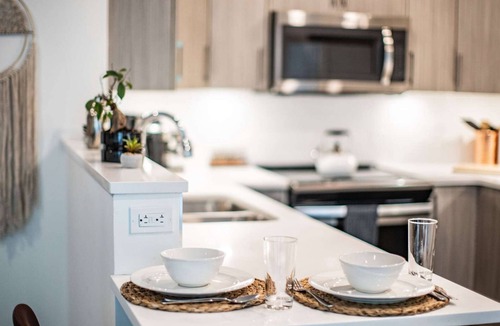 Revelstoke Condo | Revelstoke - L'Austin Rêve-Private Hot Tub- 2 minutes to Revelstoke Mountain resort