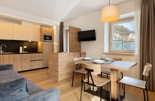 Ranzo House | Ribes Two-Room Apartment: Private Garden and Modern Comfort
