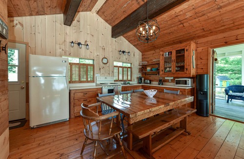 Portland Ski Chalet | Rideau Pines - Big Rideau Lake