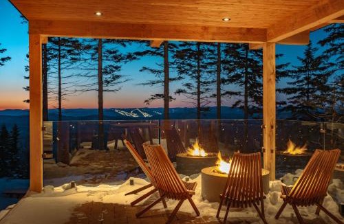 Lac Beauport Ski Chalet | RidgeView - Mountain View and Spa Near Quebec City