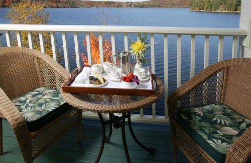Ayers Cliff Hotel | Ripplecove Hotel & Spa