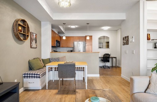 Mission District Condo | River Downtown Condo, King Bed, AC, Underground Parking, Saddledome & Stampede
