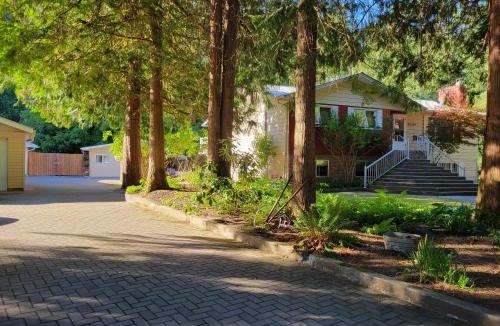Sardis House | Riverbend Guest House