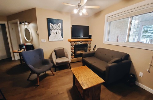 East Kootenay House | Riverside Condo. Perfect for your next adventure.