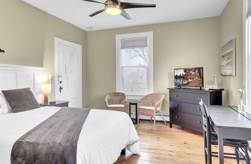 Martins River Cabin | Riverside Country Retreat near Mahone Bay, Lunenburg and Oak Island