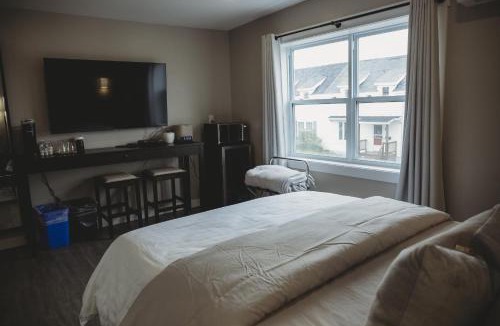 Grand Falls - Windsor Hotel | Riverside Suites