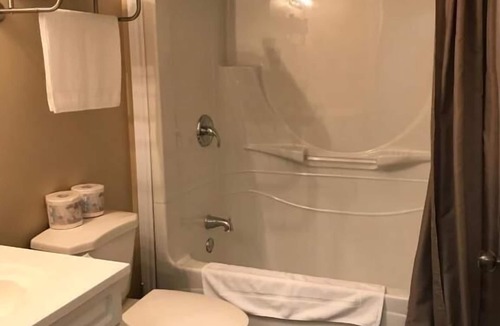 Clarenville Hotel | Riverview Suites
