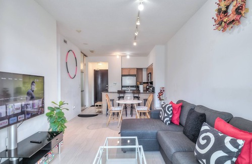 CityPlace Apartment | Rivetstays - The Harbour View