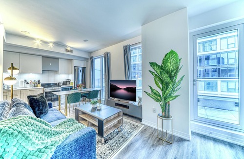 Garden District Apartment | RivetStays - The Jarvis