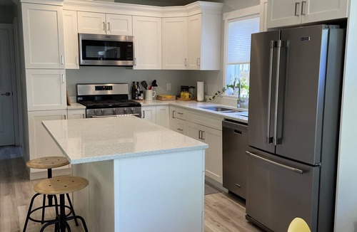 Roberts Creek Cottage | Roberts Creek Cottage. Close to village, beach, hiking and biking trails.