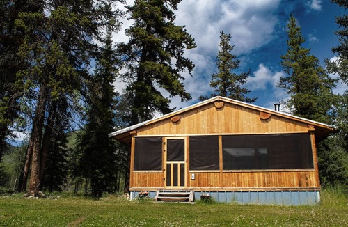 Rock Lake House | Rock Lake Lodge - Complete Lodge and 4 cabins all together as one package.