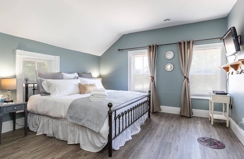 Grey Highlands Bed & Breakfast | Rocklyn Inn Bed & Breakfast