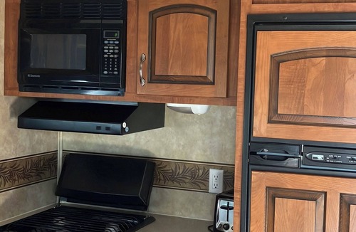Golden House | Rocky Mountain Camping in Luxury RV Nature at its finest with all amenities!
