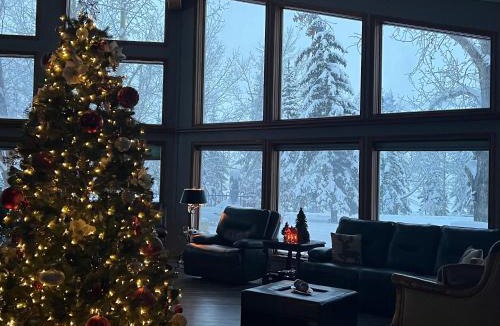 Drumheller Bed & Breakfast | Rolling Hills Country Resort Bed and Breakfast