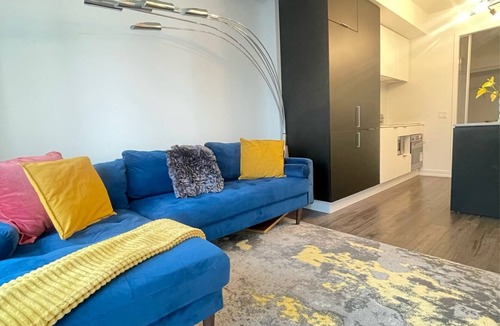 Lawrence Park South Condo | Romantic condo in a vibrant neighborhood, steps to all necessities/Big city life