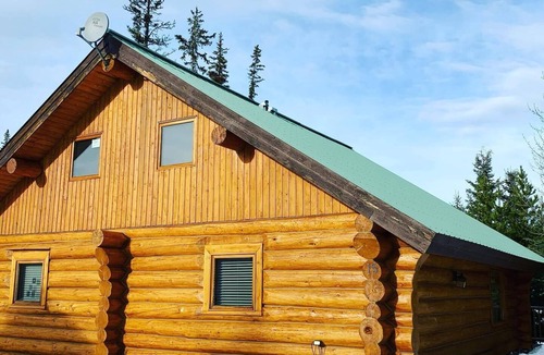 Lac Le Jeune Cabin | Romantic Log Cabin Getaway